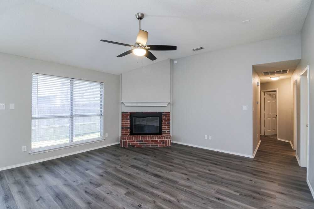 603 Wolcott Ln - Photo 4 of 16
