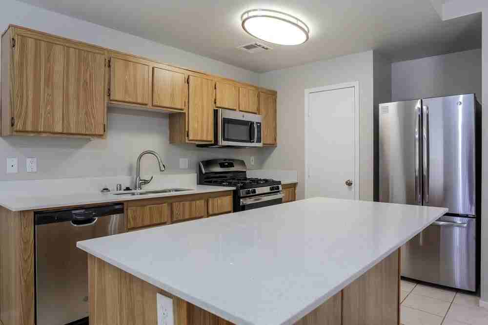3020 Honeysuckle Ave - Photo 7 of 15