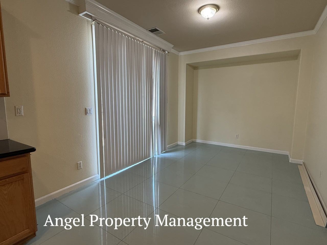 5301 Nectar Cir #1 - Photo 4 of 16