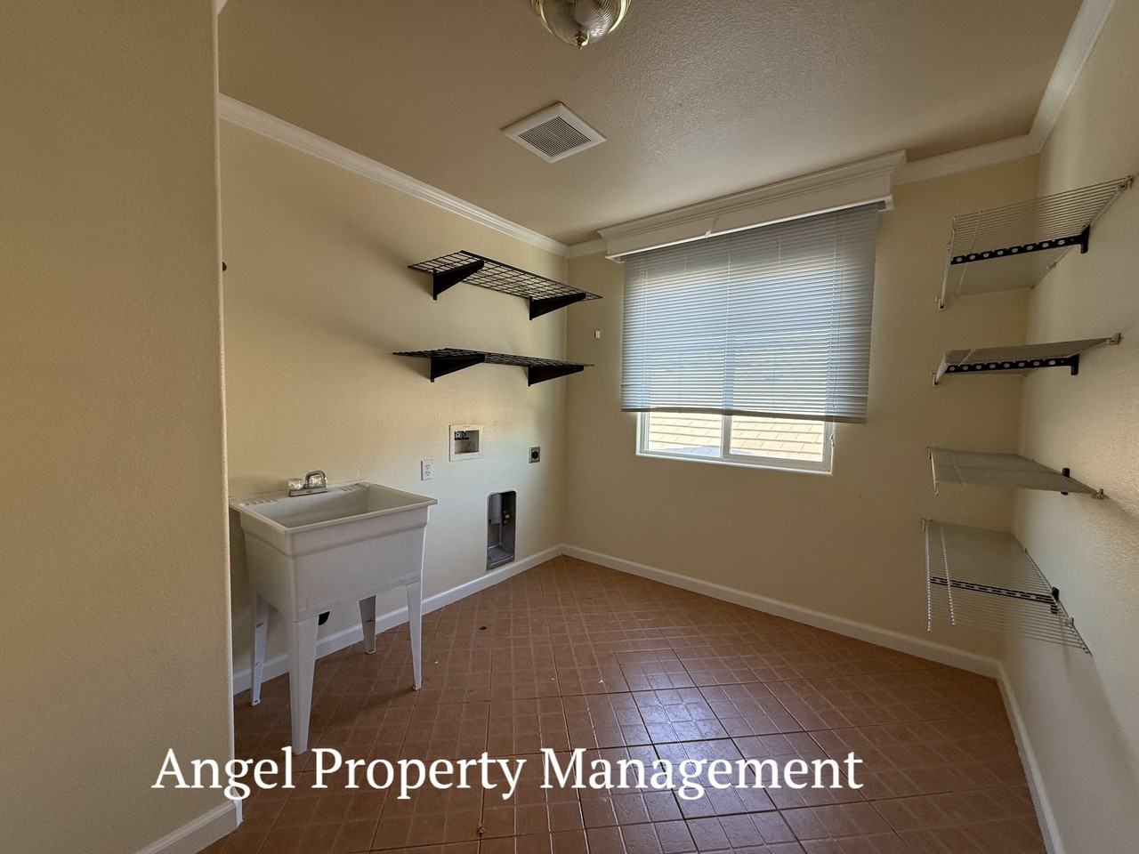 5301 Nectar Cir #1 - Photo 7 of 16