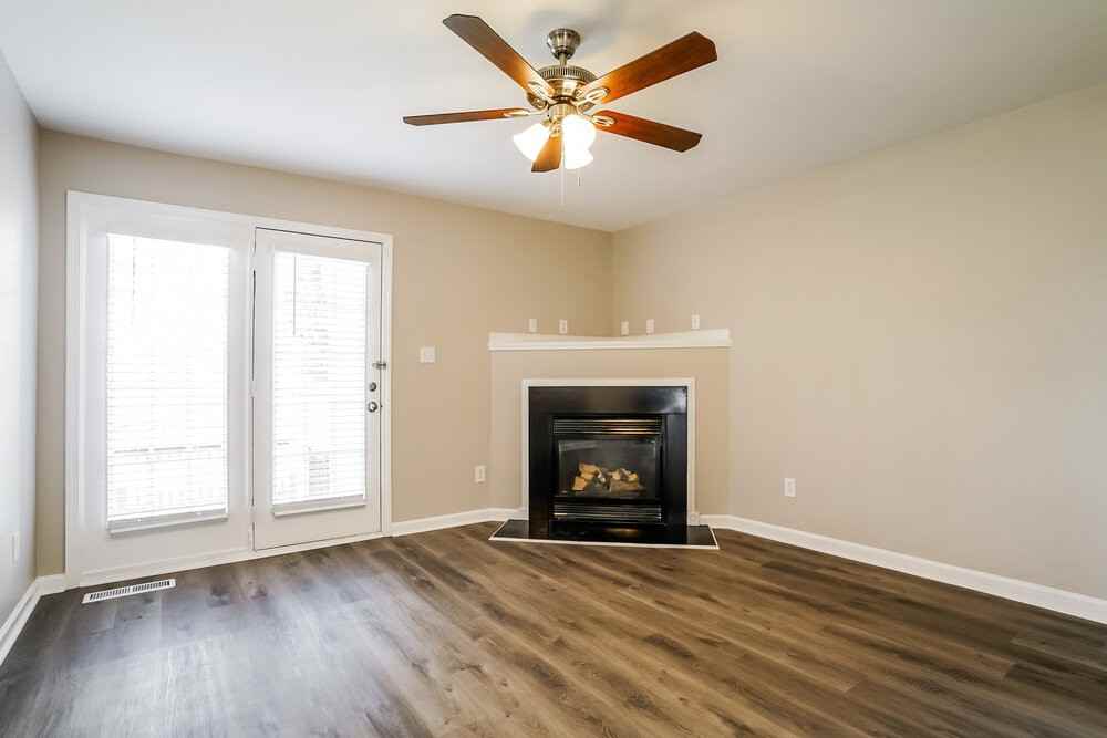 4909 Windblown Ct - Photo 4 of 17