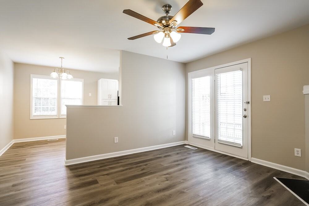 4909 Windblown Ct - Photo 5 of 17