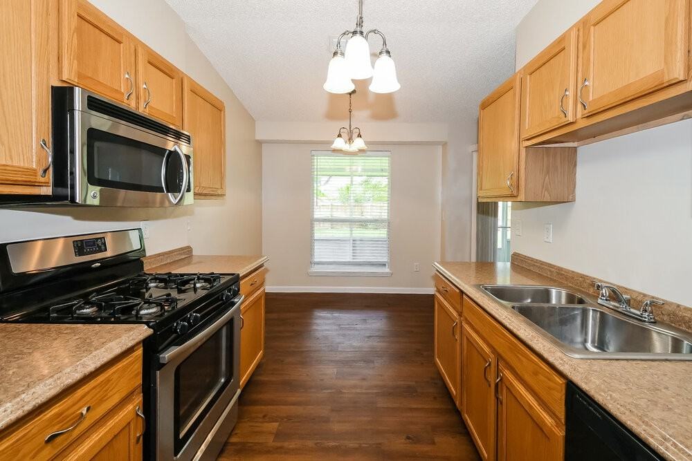 12710 Dunns View Dr - Photo 7 of 16