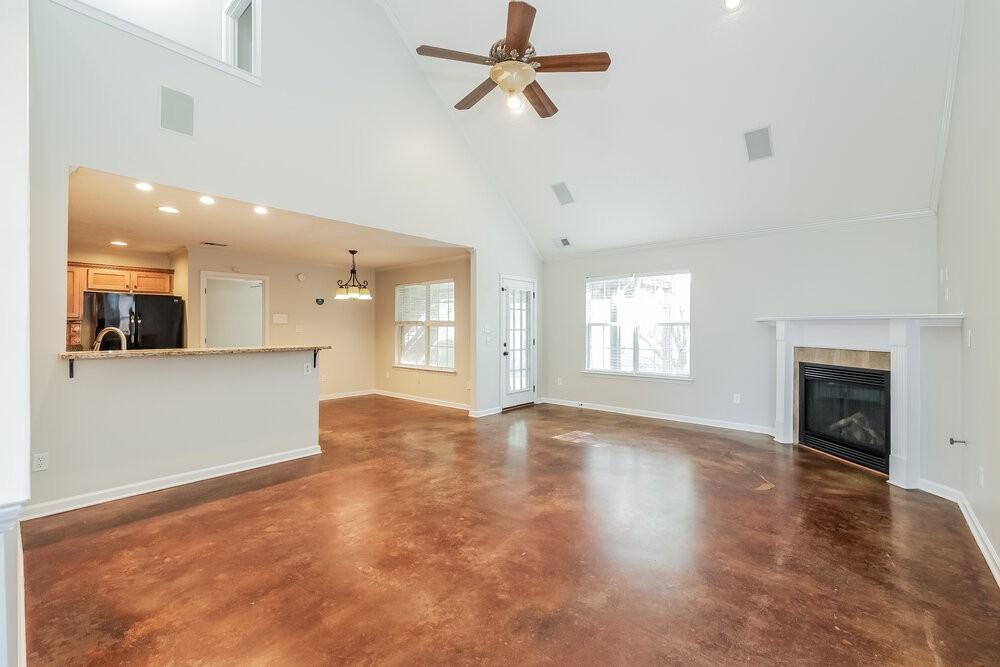 2747 Mariah Ln - Photo 4 of 17