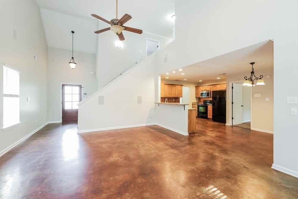 2747 Mariah Ln - Photo 5 of 17