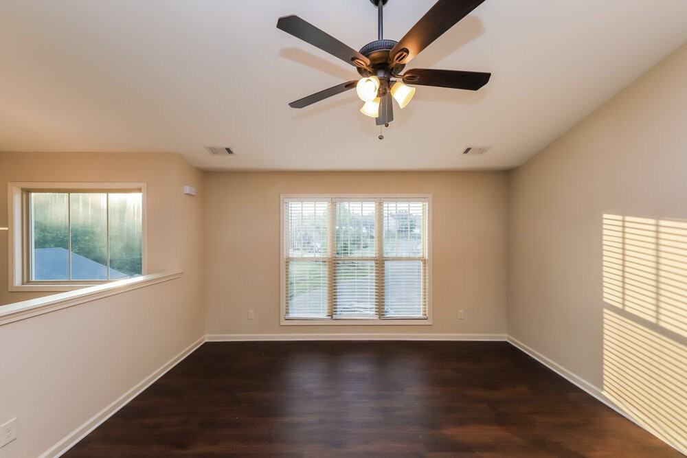 104 Skylar Ct - Photo 5 of 17