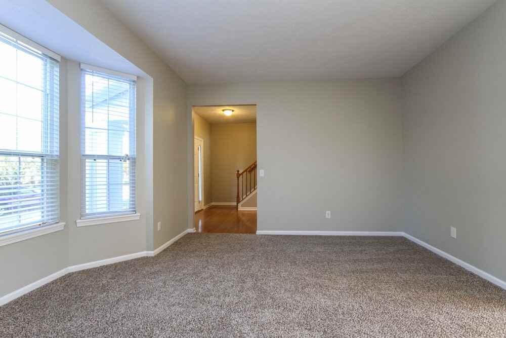 8339 Glen Highlands Dr - Photo 3 of 16