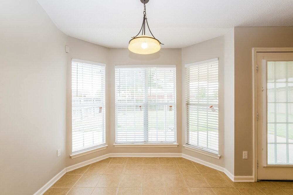2717 Baird Dr - Photo 4 of 17