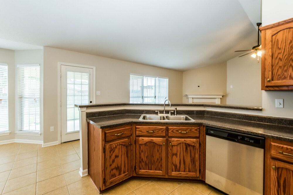 2717 Baird Dr - Photo 6 of 17