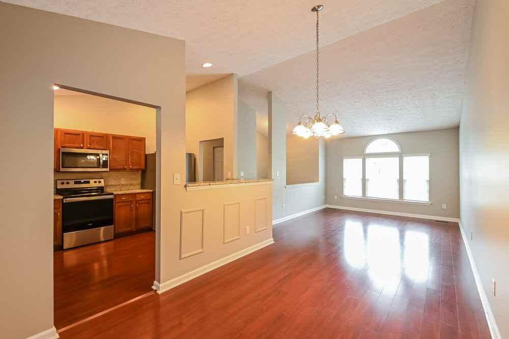 3000 Basswood Dr - Photo 7 of 17