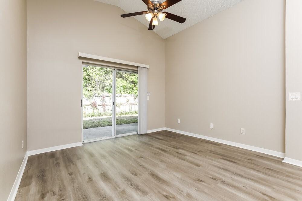 130 Kinney Ct - Photo 3 of 16