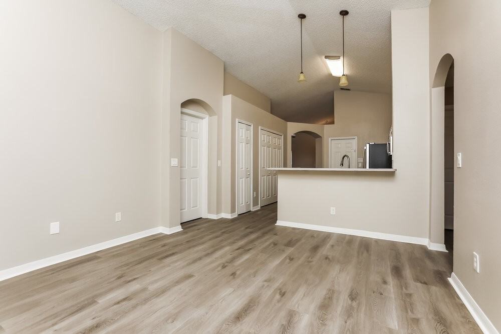 130 Kinney Ct - Photo 4 of 16