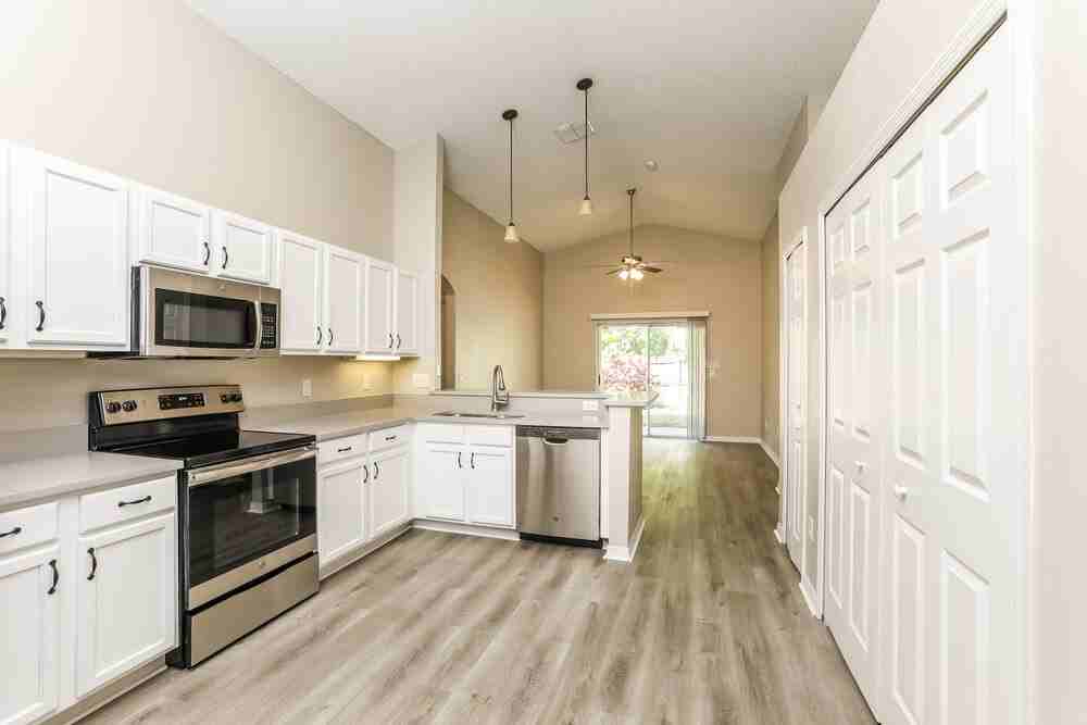 130 Kinney Ct - Photo 7 of 16