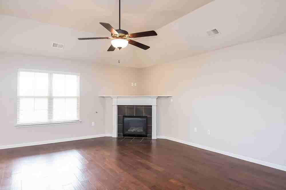 2847 S Cherry Dr - Photo 2 of 13