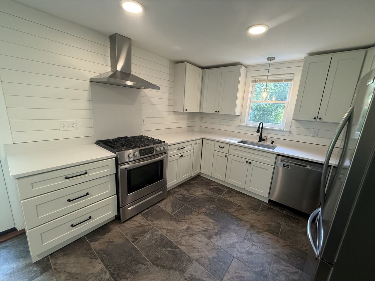 1270 West St #1 - Photo 3 of 27