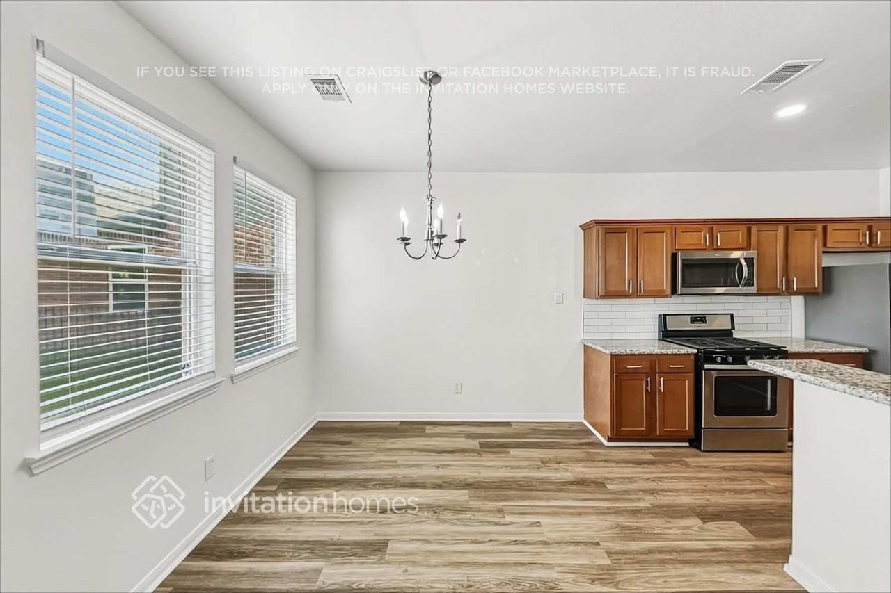 18702 Walden Glen Cir - Photo 7 of 23