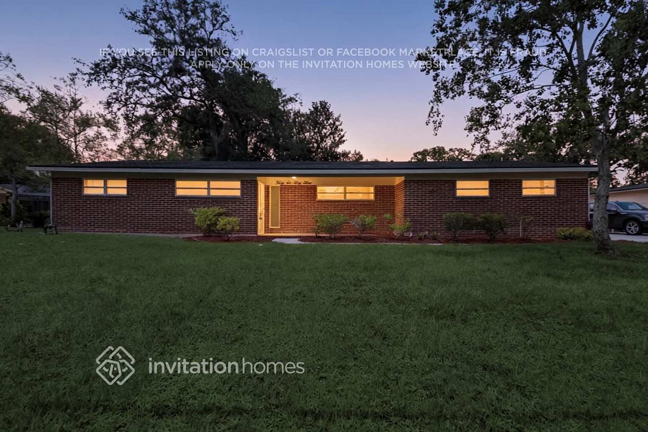 4633 Waverly Ln - Photo 3 of 19