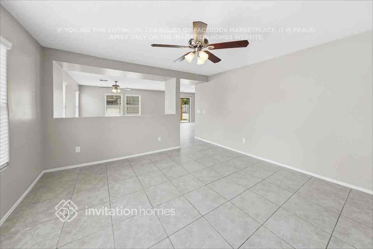16451 W Paso Trl - Photo 5 of 19