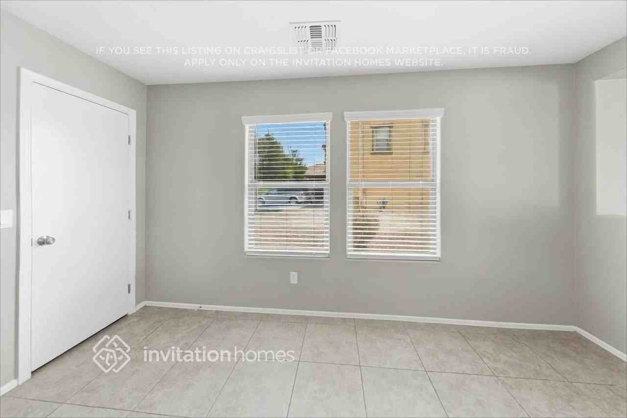 16451 W Paso Trl - Photo 4 of 19