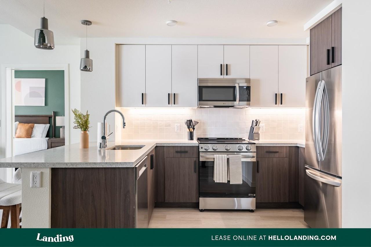 549 S. Harvard Blvd - Photo 2 of 50