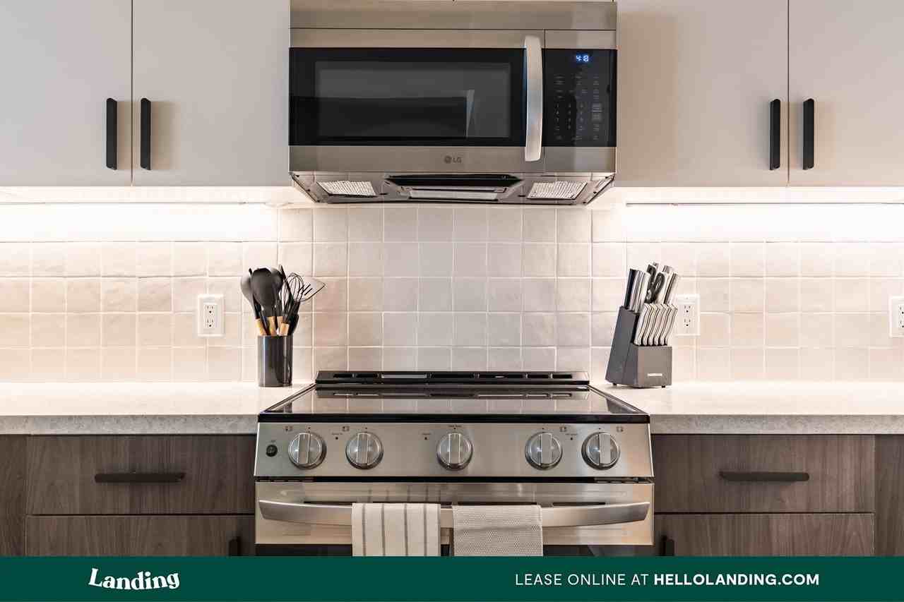 549 S. Harvard Blvd - Photo 5 of 50