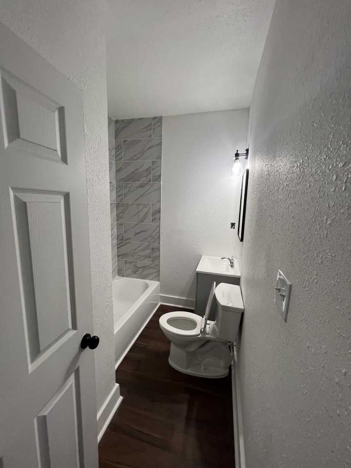 1113 E Trigg Ave - Photo 7 of 7