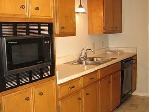 1512 Bryant Way - Photo 5 of 12