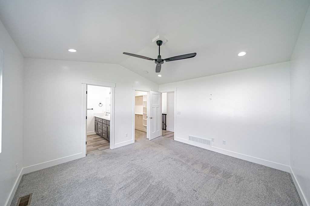 3258 Harlow Dr - Photo 3 of 13