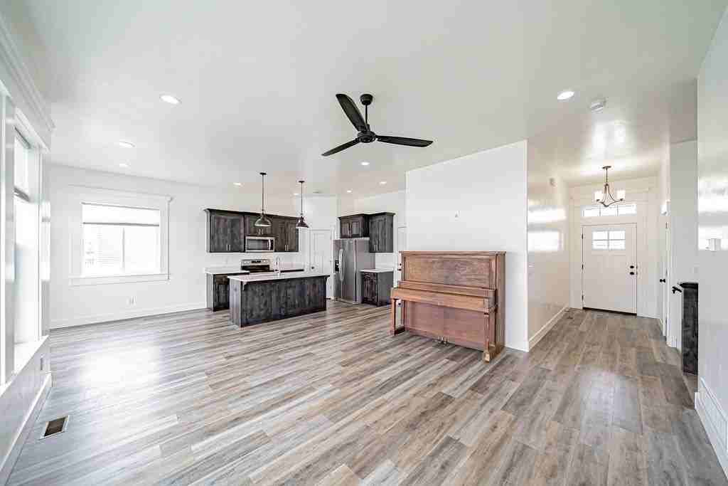 3258 Harlow Dr - Photo 7 of 13