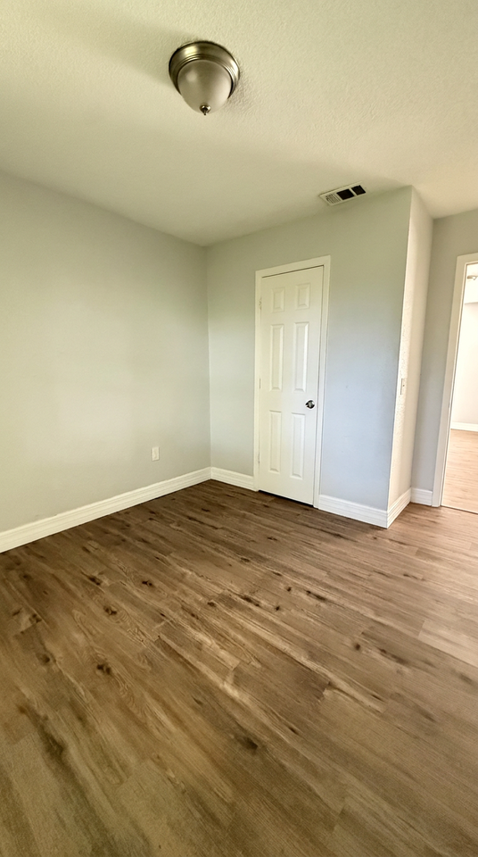 1105 Old South Dr #A - Photo 7 of 11