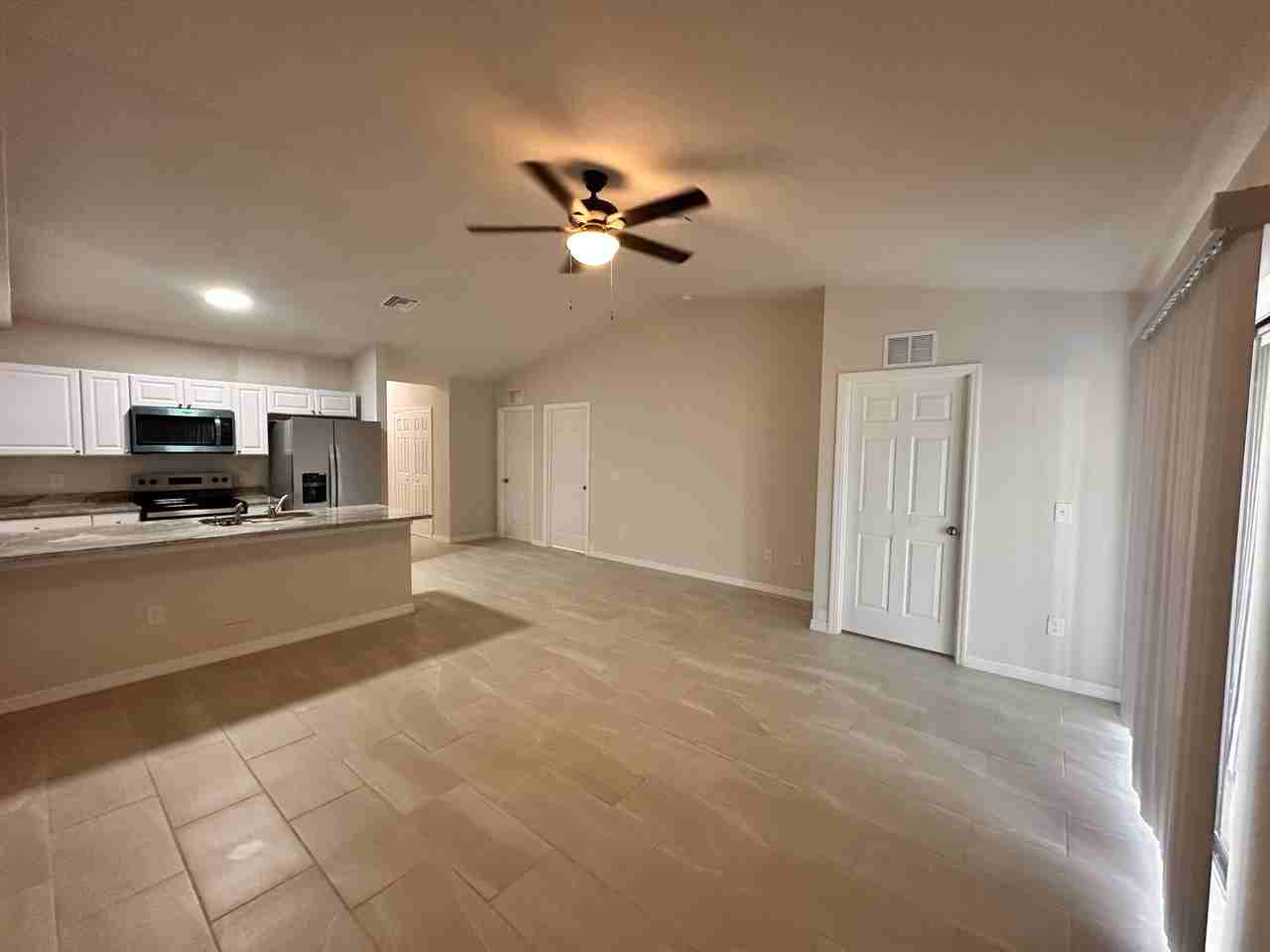 1006 Ne 15th Ln - Photo 3 of 22