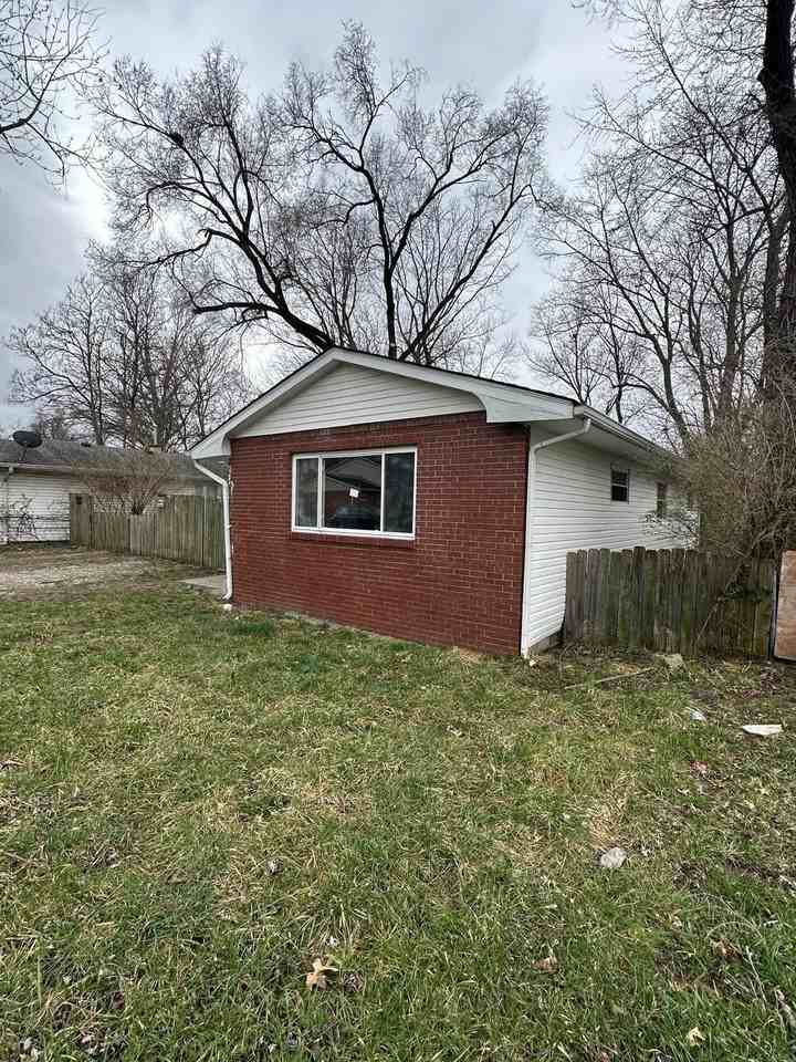 3330 Laurel St - Photo 5 of 6