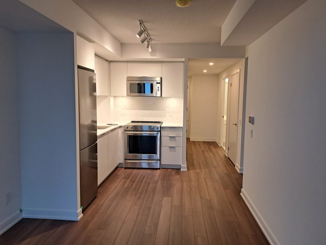 30 Samuel Wood Way #1801 - Photo 2 of 9