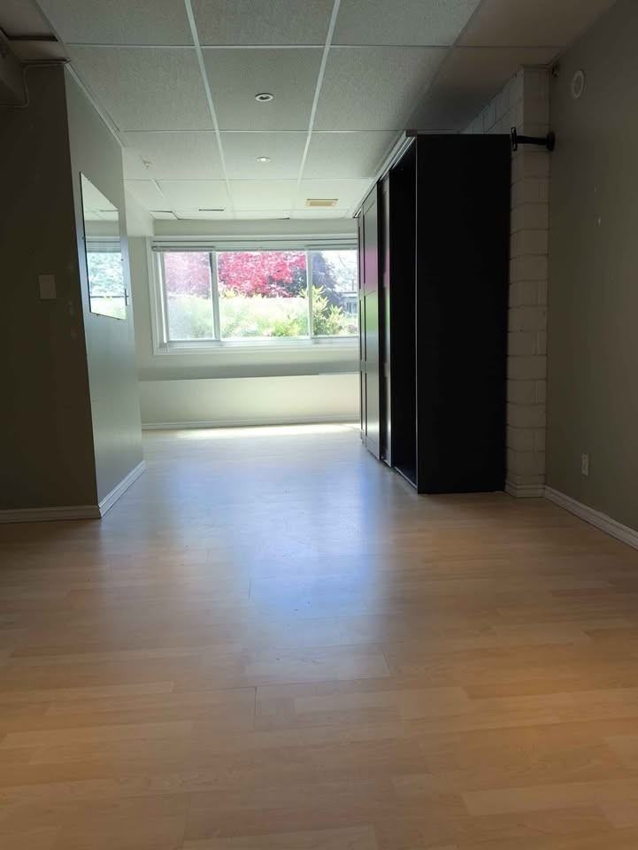 15873 Russell Avenue - Photo 6 of 10