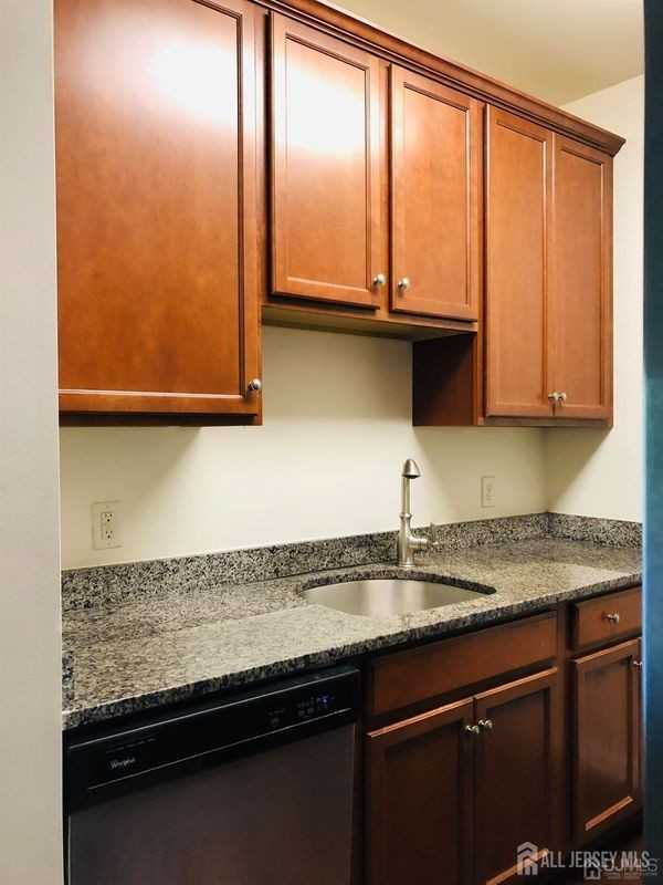 835 Liberty Ct - Photo 6 of 16