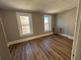featured image of 517 W Norwegian St