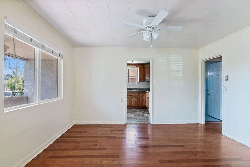 11012 Eastwood Ave - Photo 3 of 10