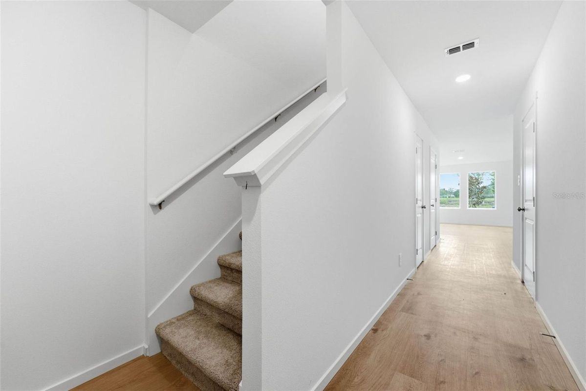 1557 Plank Pl - Photo 4 of 15