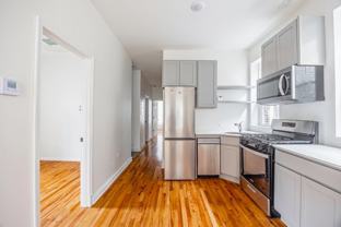 1638 W 18th Pl #2R - Photo 1 of 1