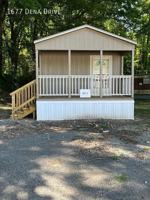 featured image of 1677 Dena Dr