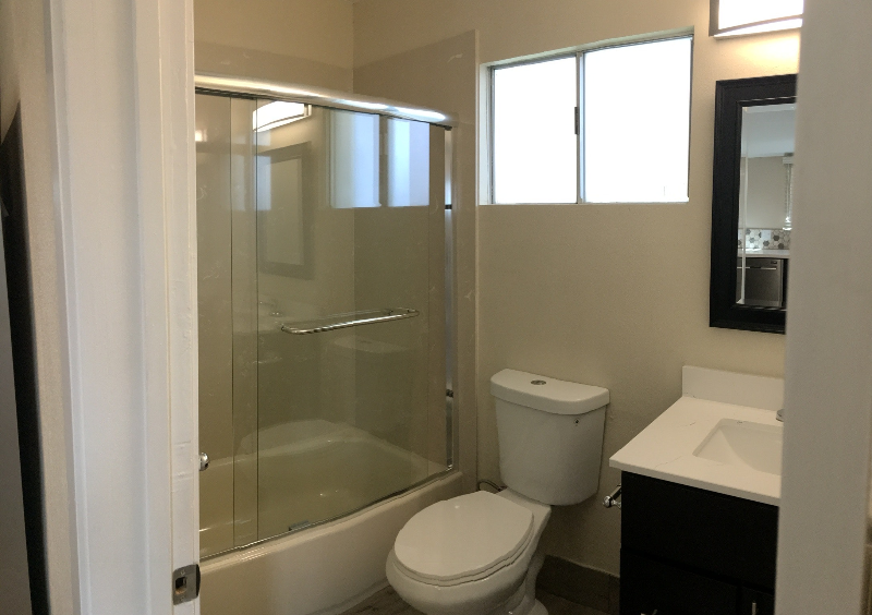 1812 E 17th St - Photo 5 of 5
