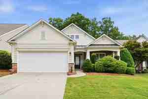 featured image of 2147 Ashley River Rd