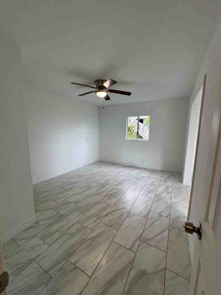 745074 Huaala St - Photo 3 of 9