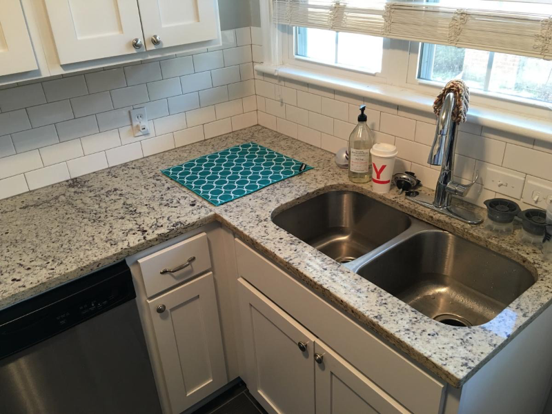 3607 Kenwood Ave - Photo 4 of 13