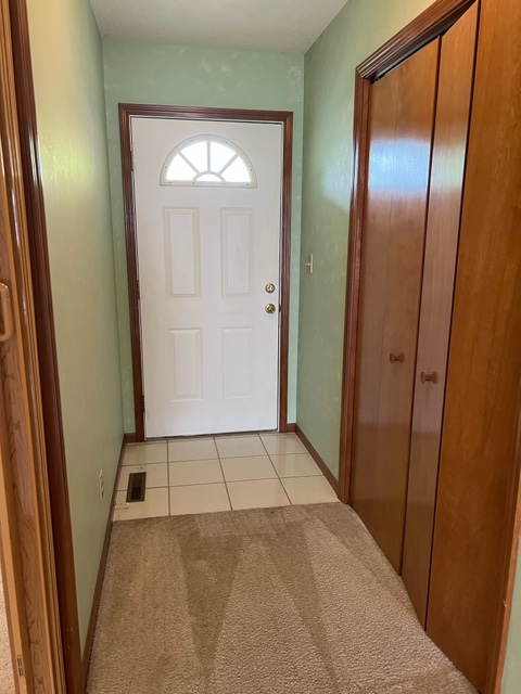 1100 Dani Ln - Photo 4 of 17