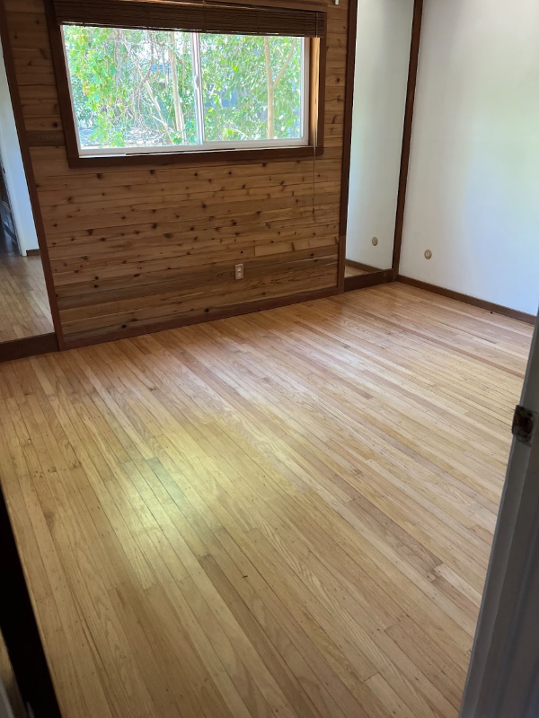 1508 Pacific Dr - Photo 4 of 10