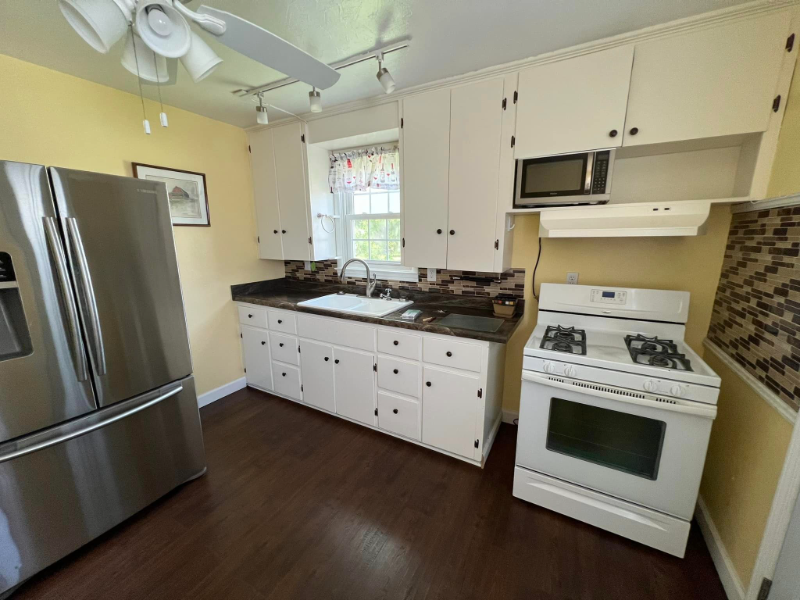 309 55th St - Photo 3 of 6
