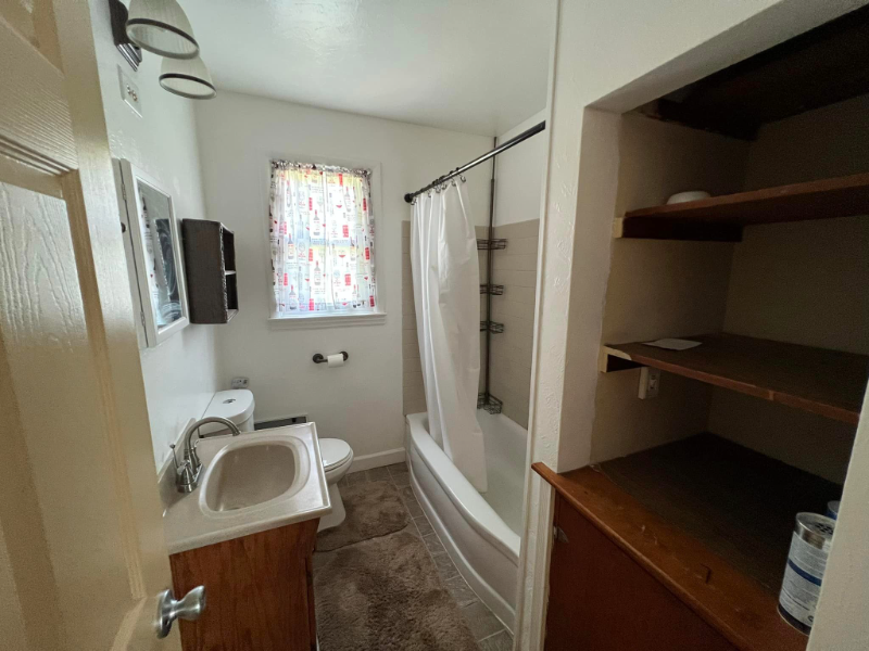 309 55th St - Photo 5 of 6