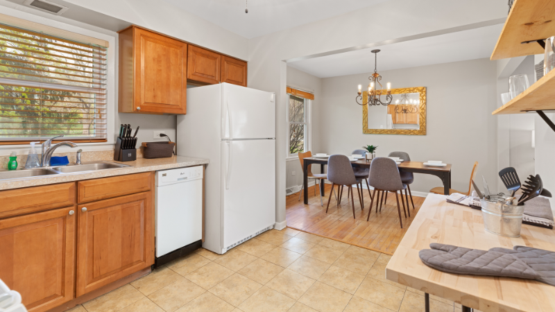 1421 N Washington St - Photo 4 of 16