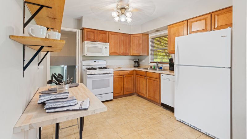1421 N Washington St - Photo 6 of 16